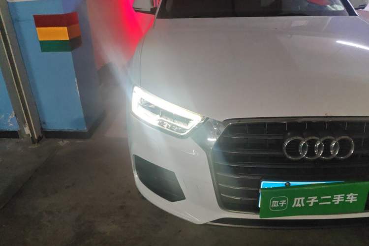 Used Audi Q3 2018 30th Anniversary Edition 30 TFSI Fashion Model Right Front Headlight