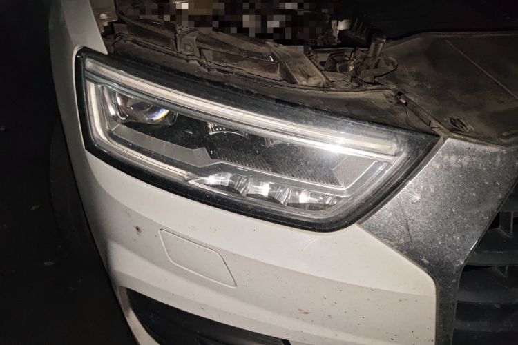 Used Audi Q3 2018 30th Anniversary Edition 30 TFSI Fashion Model Right Front Headlight