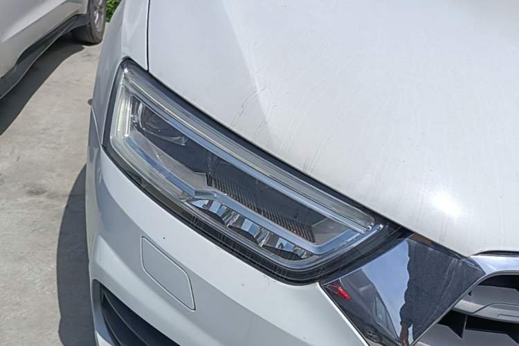 Used Audi Q3 2018 30th Anniversary Edition 30 TFSI Fashion Model Right Front Headlight