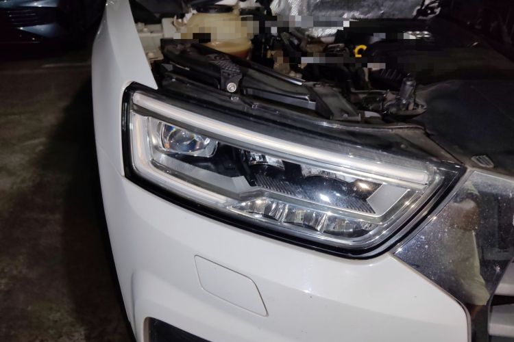 Used Audi Q3 2018 30th Anniversary Edition 30 TFSI Fashion Model Right Front Headlight