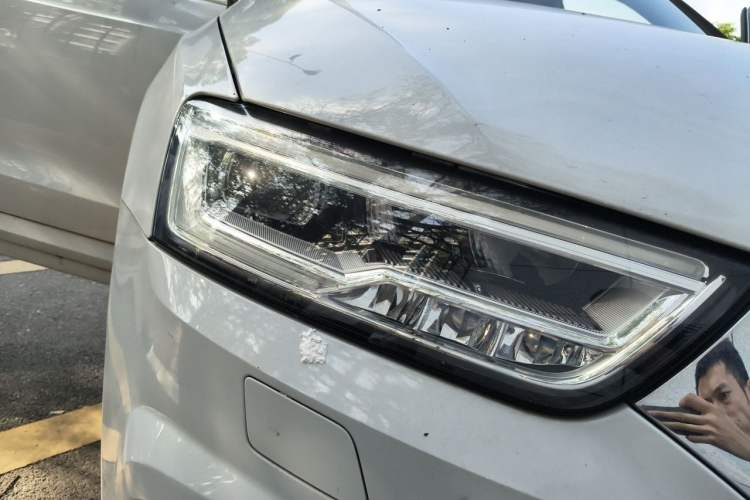 Used Audi Q3 2018 30th Anniversary Edition 30 TFSI Fashion Model Right Front Headlight