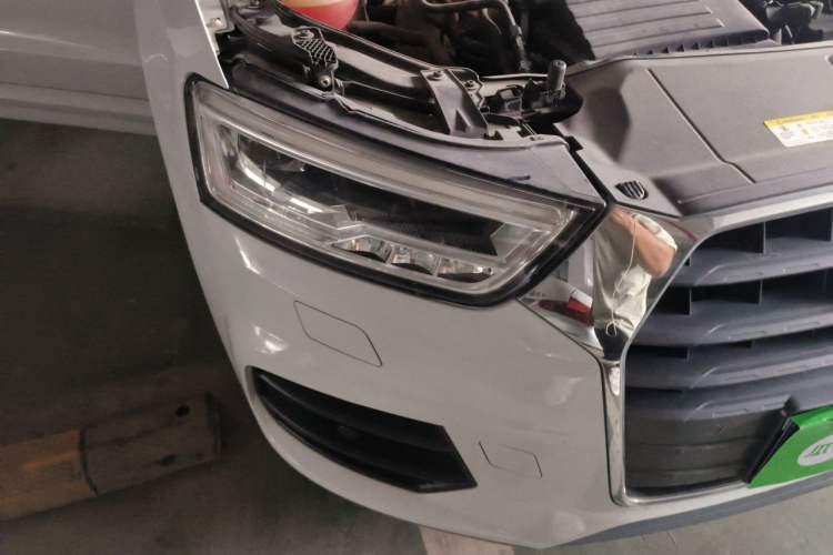 Used Audi Q3 2018 30th Anniversary Edition 30 TFSI Fashion Model Right Front Headlight