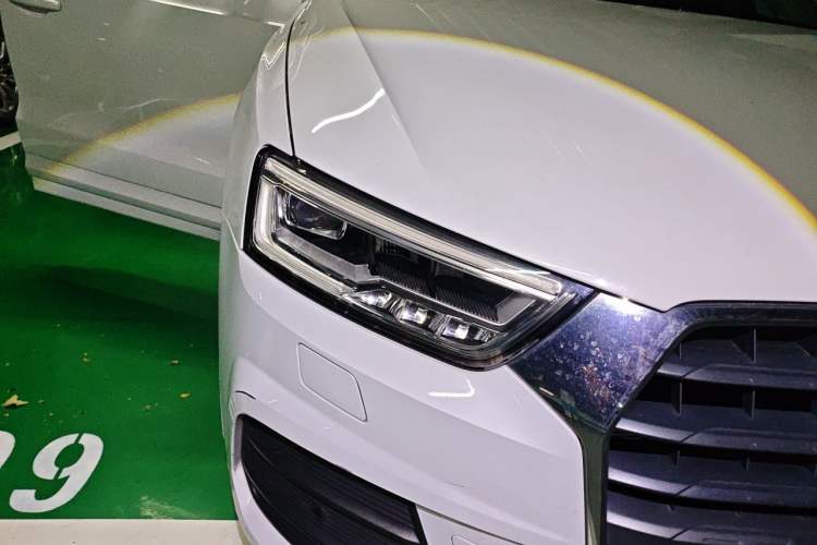 Used Audi Q3 2018 30th Anniversary Edition 30 TFSI Fashion Model Right Front Headlight