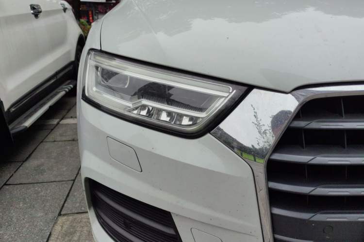 Used Audi Q3 2018 30 TFSI Fashion Edition Collector's Version Right Front Headlight
