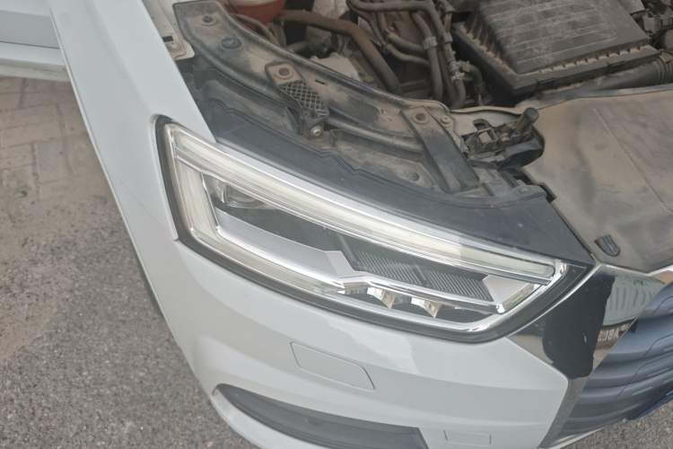 Used Audi Q3 2018 30th Anniversary Edition 30 TFSI Fashion Model Right Front Headlight
