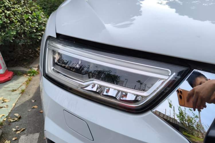 Used Audi Q3 2018 30th Anniversary Edition 30 TFSI Fashion Model Right Front Headlight