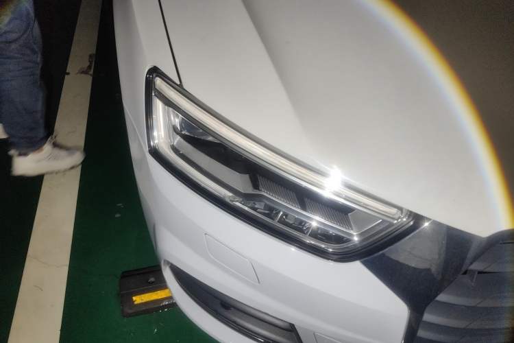 Used Audi Q3 2018 30th Anniversary Edition 30 TFSI Style Model Right Front Headlight