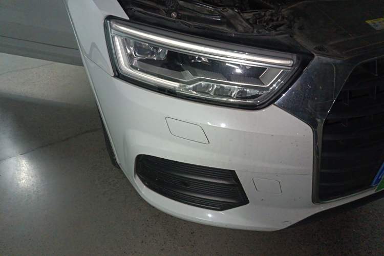 Used Audi Q3 2018 30th Anniversary Edition 30 TFSI Fashion Model Right Front Headlight