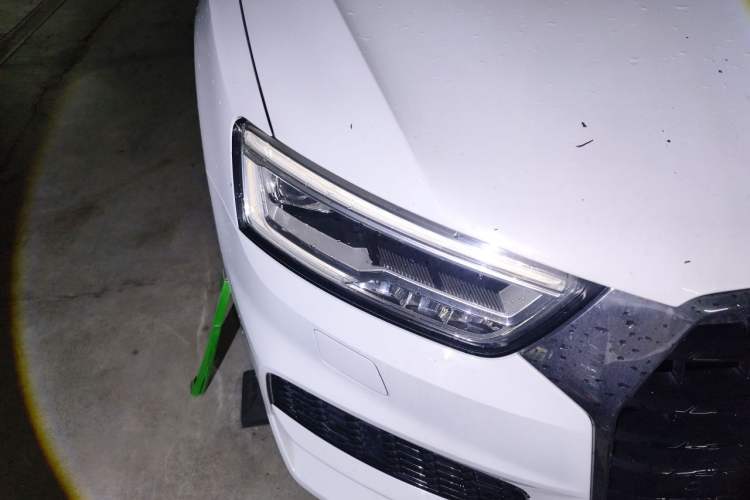 Used Audi Q3 2018 30th Anniversary Edition 35 TFSI Sport Model Right Front Headlight