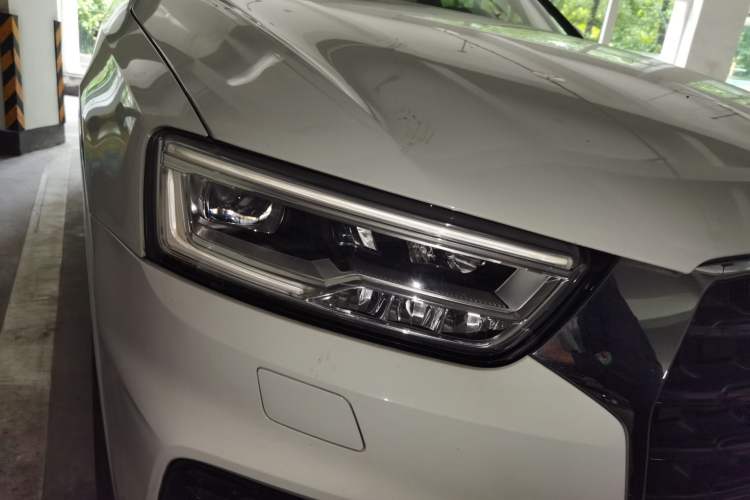 Used Audi Q3 2018 30 TFSI Fashion Edition Collector's Version Right Front Headlight