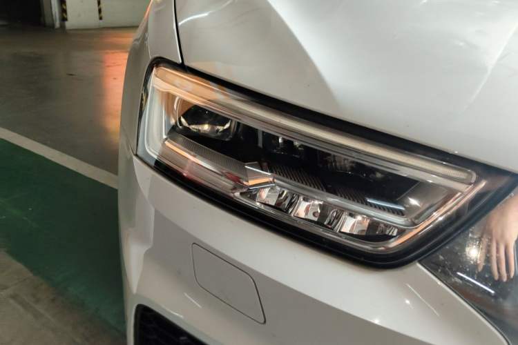 Used Audi Q3 2018 30 TFSI Fashion Edition Collector's Version Right Front Headlight