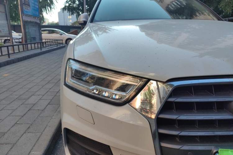 Used Audi Q3 2018 30th Anniversary Edition 35 TFSI Fashion Model Right Front Headlight