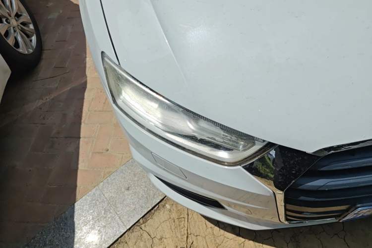 Used Audi Q3 2018 30th Anniversary Edition 30 TFSI Standard Model Right Front Headlight