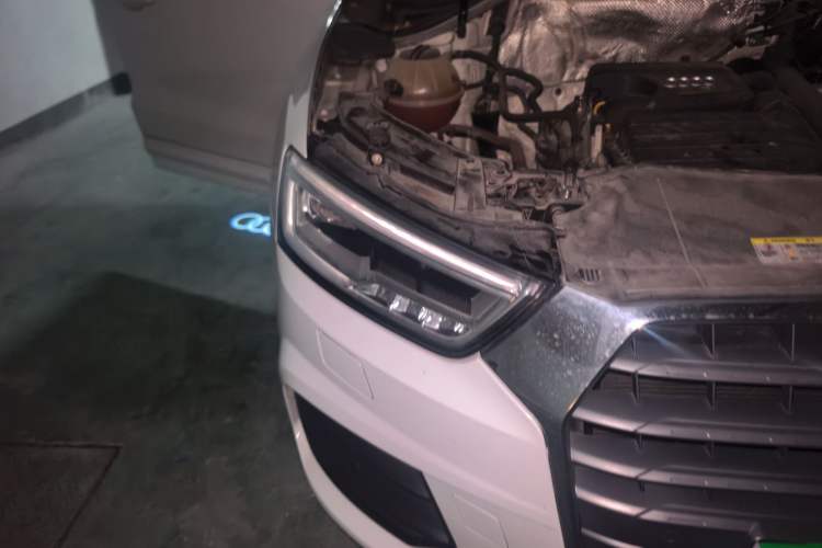 Used Audi Q3 2018 30th Anniversary Edition 30 TFSI Fashion Model Right Front Headlight