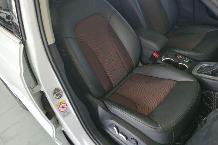 Used Audi Q3 2018 30th Anniversary Edition 30 TFSI Fashion Model Right Front Seat