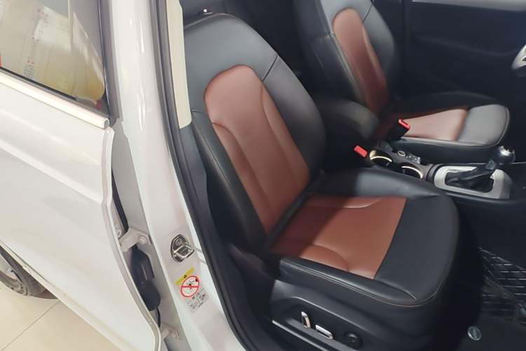 Used Audi Q3 2018 30th Anniversary Edition 30 TFSI Fashion Model Right Front Seat