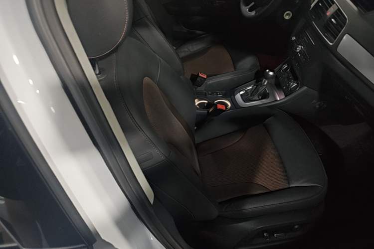 Used Audi Q3 2018 30th Anniversary Edition 30 TFSI Fashion Model Right Front Seat