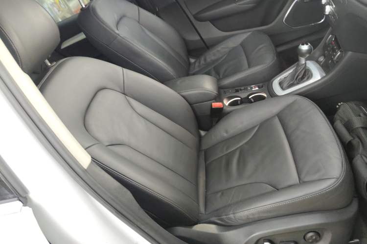 Used Audi Q3 2018 30th Anniversary Edition 30 TFSI Style Model Right Front Seat