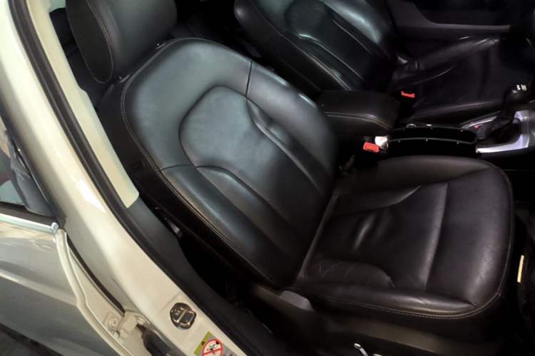 Used Audi Q3 2018 30th Anniversary Edition 30 TFSI Style Model Right Front Seat