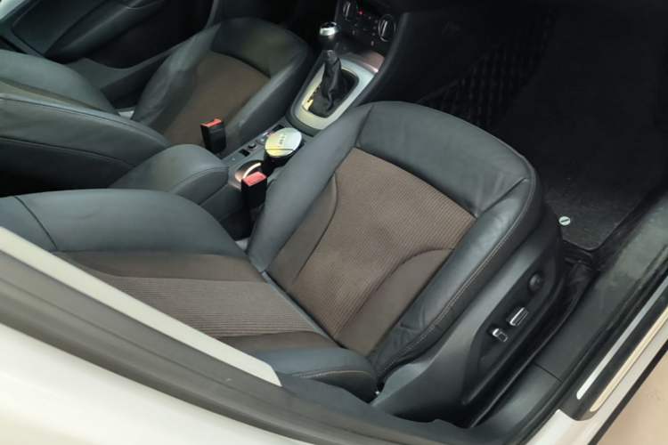 Used Audi Q3 2018 30th Anniversary Edition 30 TFSI Fashion Model Right Front Seat