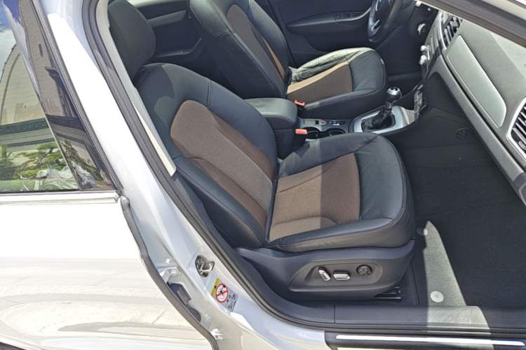 Used Audi Q3 2018 30th Anniversary Edition 30 TFSI Fashion Model Right Front Seat