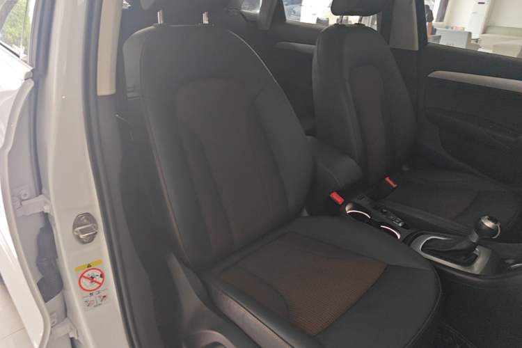 Used Audi Q3 2018 30th Anniversary Edition 35 TFSI Fashion Model Right Front Seat