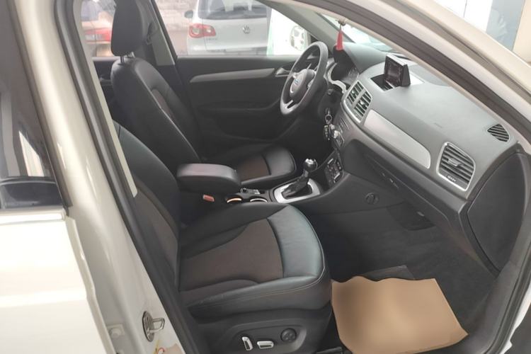 Used Audi Q3 2018 30th Anniversary Edition 30 TFSI Fashion Model Right Front Seat