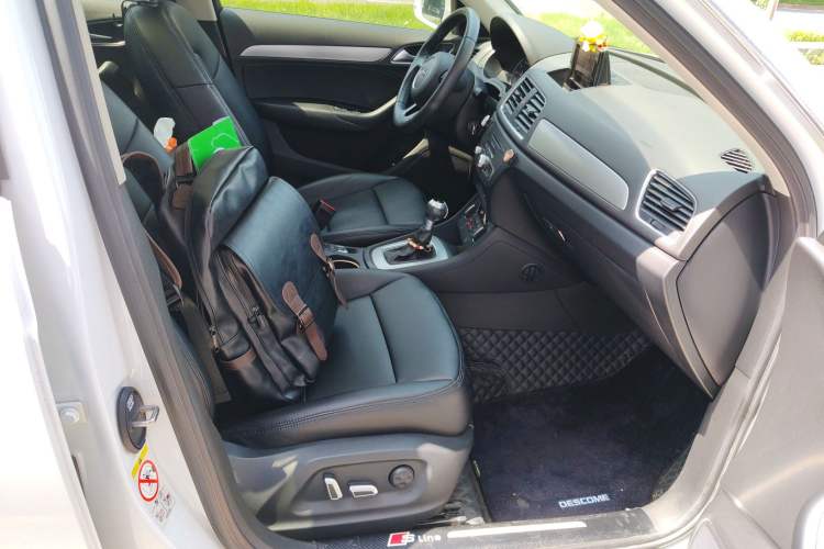 Used Audi Q3 2018 30th Anniversary Edition 30 TFSI Fashion Model Right Front Seat