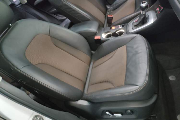 Used Audi Q3 2018 30th Anniversary Edition 30 TFSI Fashion Model Right Front Seat