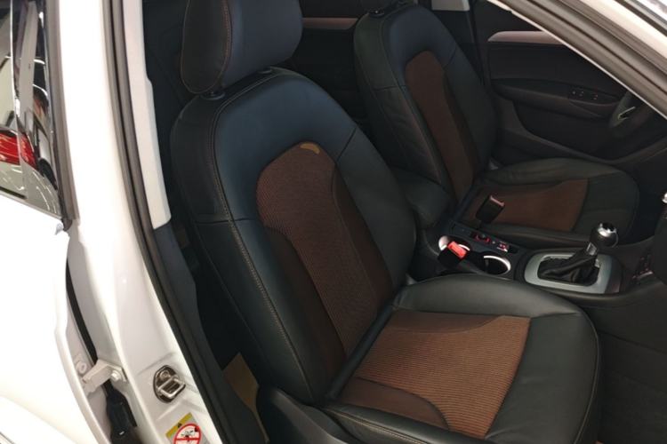 Used Audi Q3 2018 30th Anniversary Edition 30 TFSI Fashion Model Right Front Seat