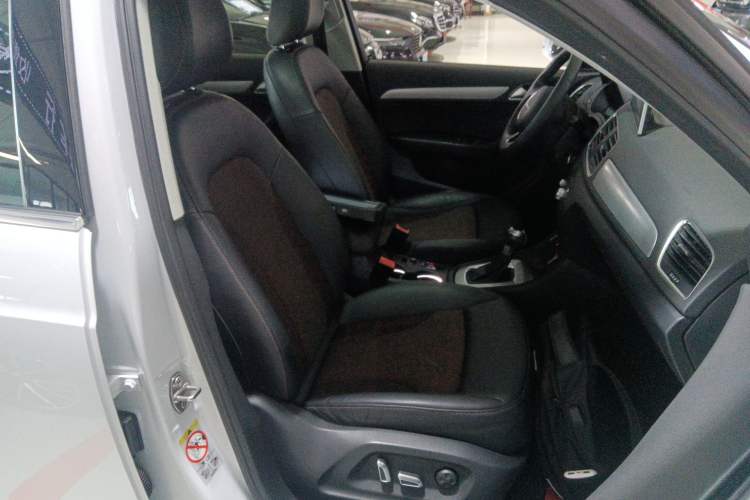 Used Audi Q3 2018 30th Anniversary Edition 35 TFSI Fashion Model Right Front Seat