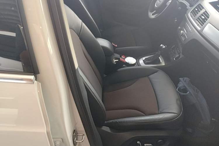 Used Audi Q3 2018 30th Anniversary Edition 30 TFSI Fashion Model Right Front Seat