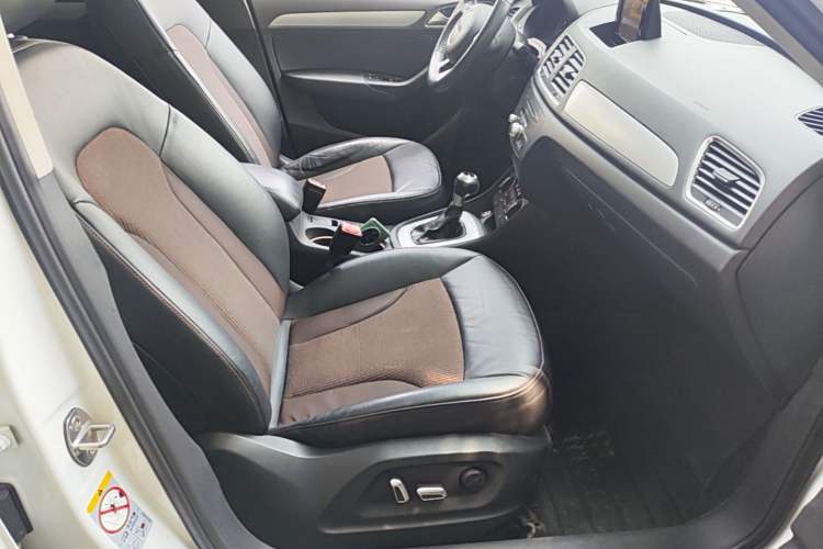 Used Audi Q3 2018 30th Anniversary Edition 30 TFSI Fashion Model Right Front Seat