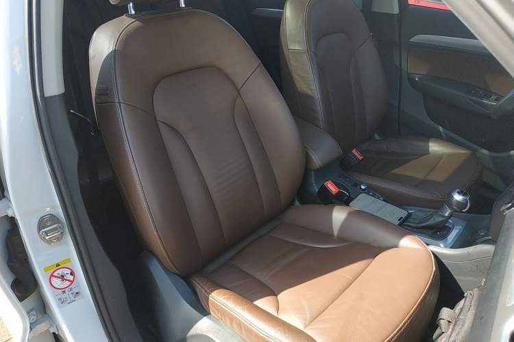 Used Audi Q3 2018 30th Anniversary Edition 30 TFSI Style Model Right Front Seat