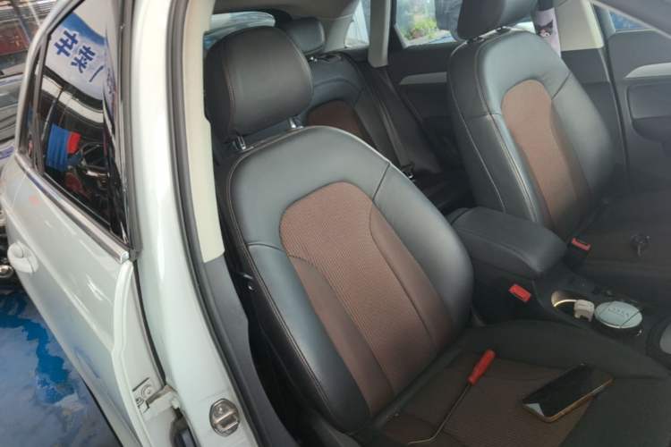 Used Audi Q3 2018 30th Anniversary Edition 30 TFSI Fashion Model Right Front Seat