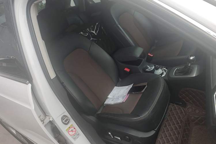 Used Audi Q3 2018 30th Anniversary Edition 30 TFSI Fashion Model Right Front Seat