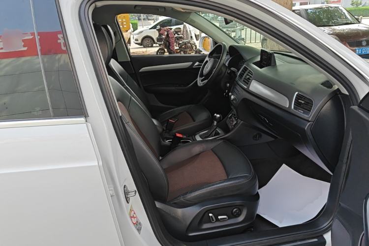 Used Audi Q3 2018 30th Anniversary Edition 30 TFSI Fashion Model Right Front Seat