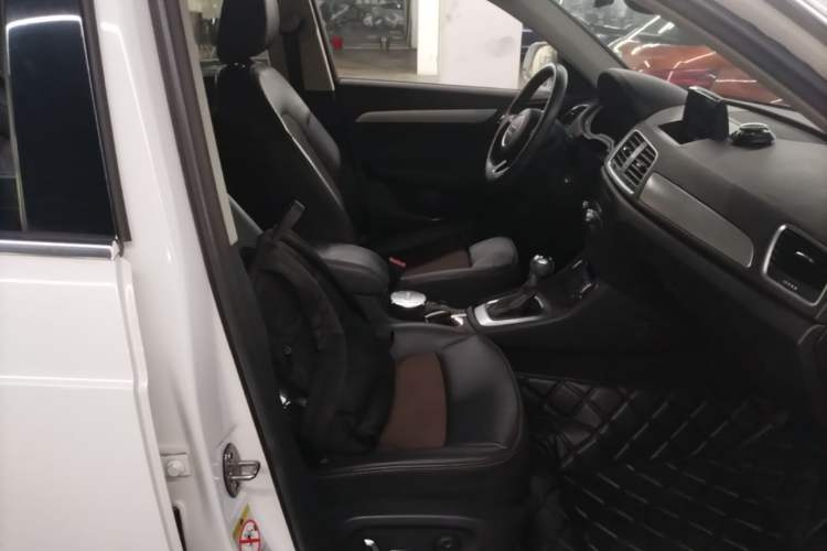 Used Audi Q3 2018 30th Anniversary Edition 35 TFSI Fashion Model Right Front Seat