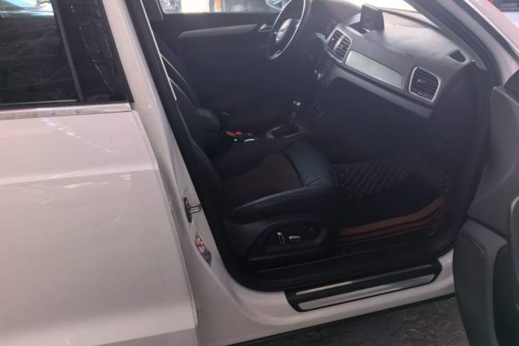 Used Audi Q3 2018 30th Anniversary Edition 30 TFSI Fashion Model Right Front Seat