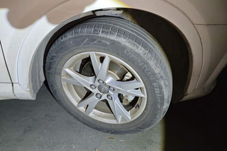 Used Audi Q3 2018 30th Anniversary Edition 30 TFSI Fashion Model Right Front Wheel Hub