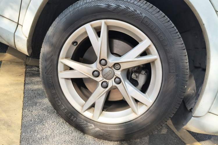 Used Audi Q3 2018 30th Anniversary Edition 30 TFSI Fashion Model Right Front Wheel Hub