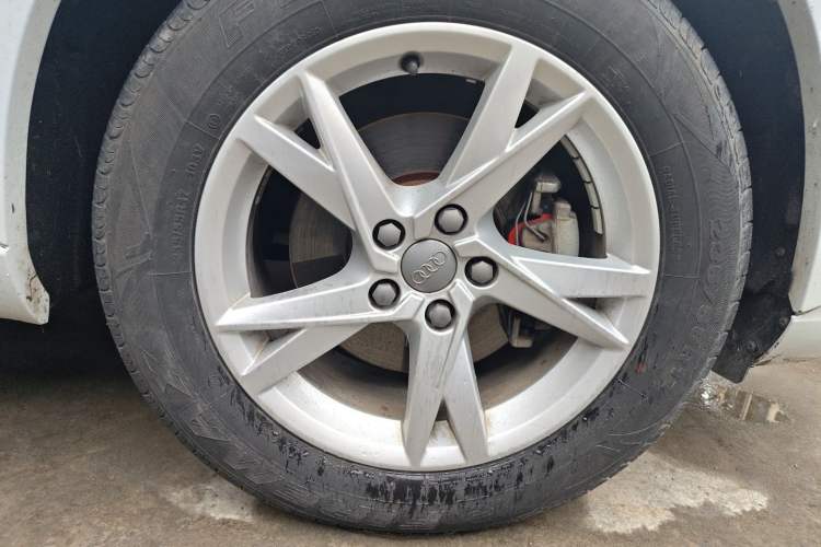 Used Audi Q3 2018 30th Anniversary Edition 30 TFSI Fashion Model Right Front Wheel Hub