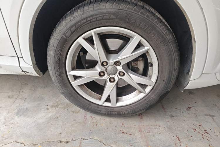 Used Audi Q3 2018 30th Anniversary Edition 30 TFSI Fashion Model Right Front Wheel Hub