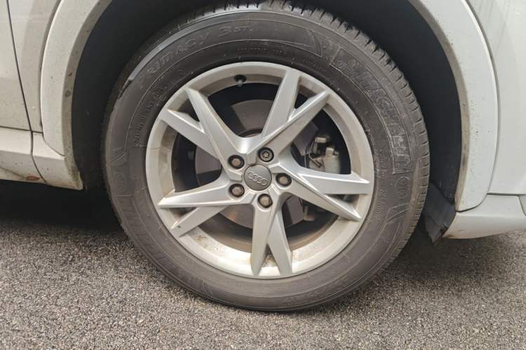 Used Audi Q3 2018 30th Anniversary Edition 30 TFSI Fashion Model Right Front Wheel Hub