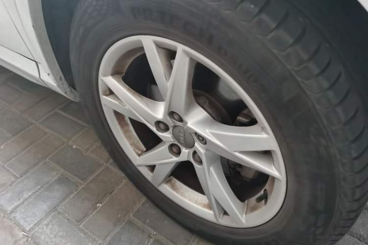 Used Audi Q3 2018 30th Anniversary Edition 30 TFSI Fashion Model Right Front Wheel Hub