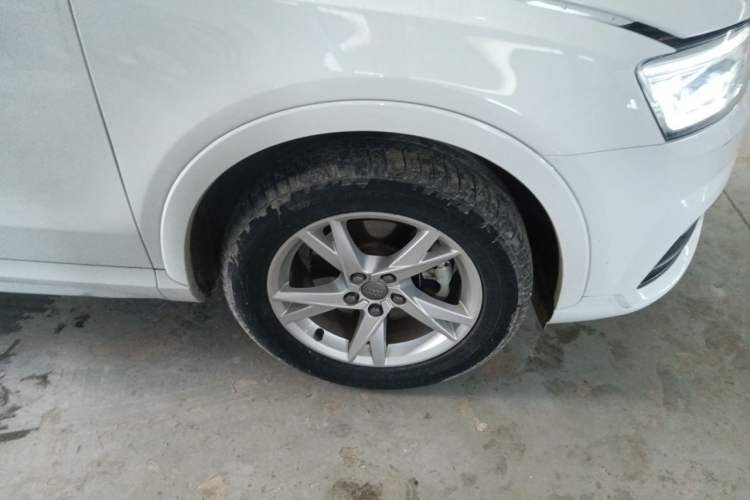 Used Audi Q3 2018 30th Anniversary Edition 30 TFSI Fashion Model Right Front Wheel Hub