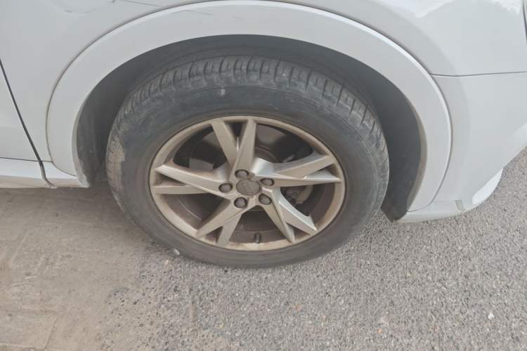 Used Audi Q3 2018 30th Anniversary Edition 30 TFSI Fashion Model Right Front Wheel Hub