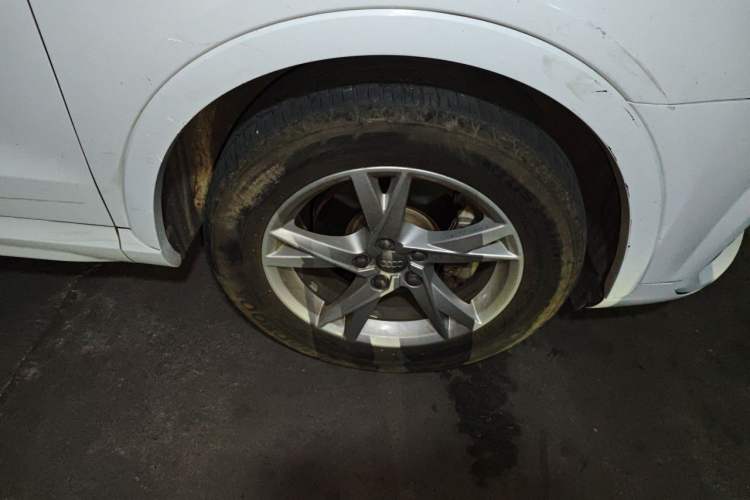 Used Audi Q3 2018 30th Anniversary Edition 30 TFSI Fashion Model Right Front Wheel Hub
