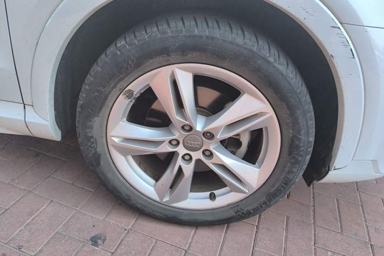 Used Audi Q3 2018 35 TFSI Fashion Edition Collector's Model Right Front Wheel Hub