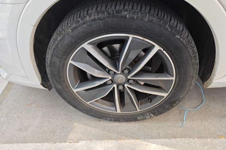 Used Audi Q3 2018 30 TFSI Fashion Edition Collector's Version Right Front Wheel Hub